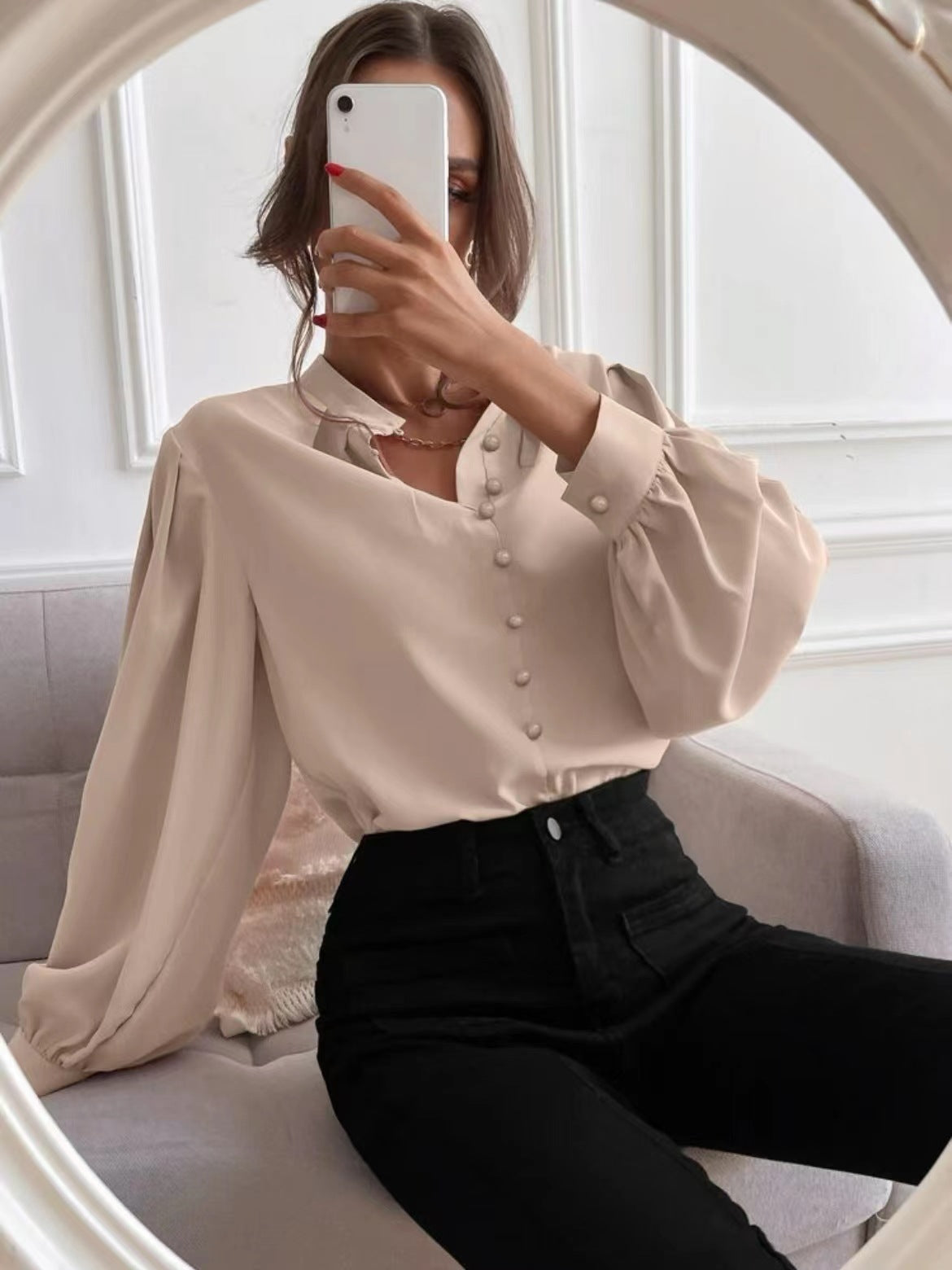 👚 Elegancki top z luźną bluzką z klapami