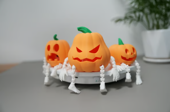 🎃Śliczna Halloweenowa lampa w kształcie dyni z artykulacją💡