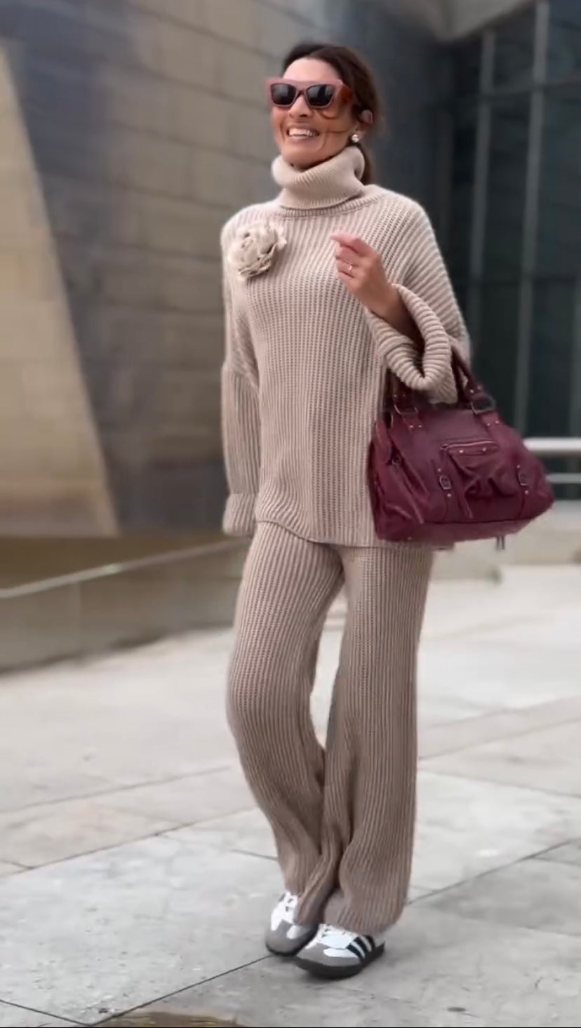 Women's simple and comfortable sweater skirt suit