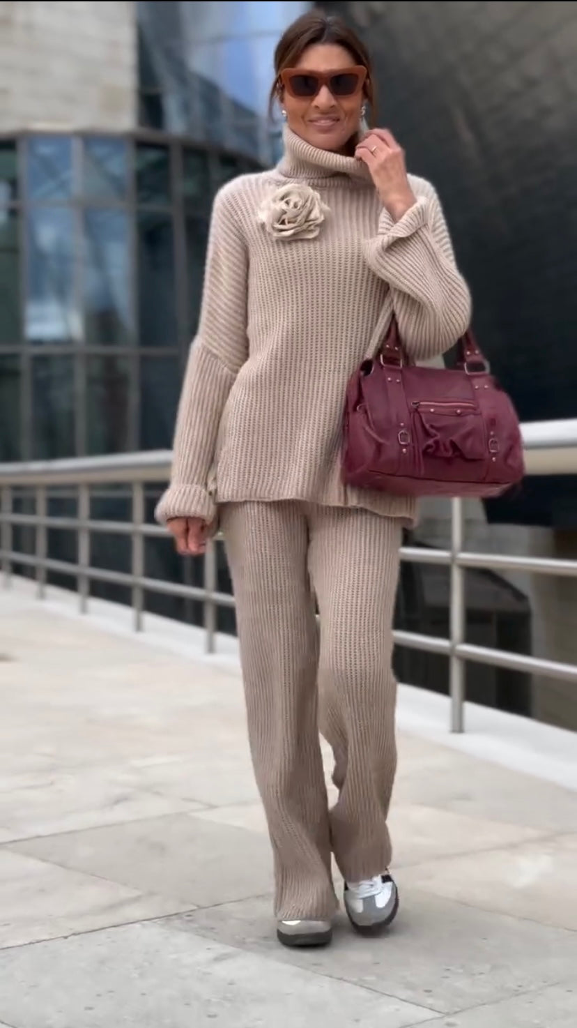 Women's simple and comfortable sweater skirt suit