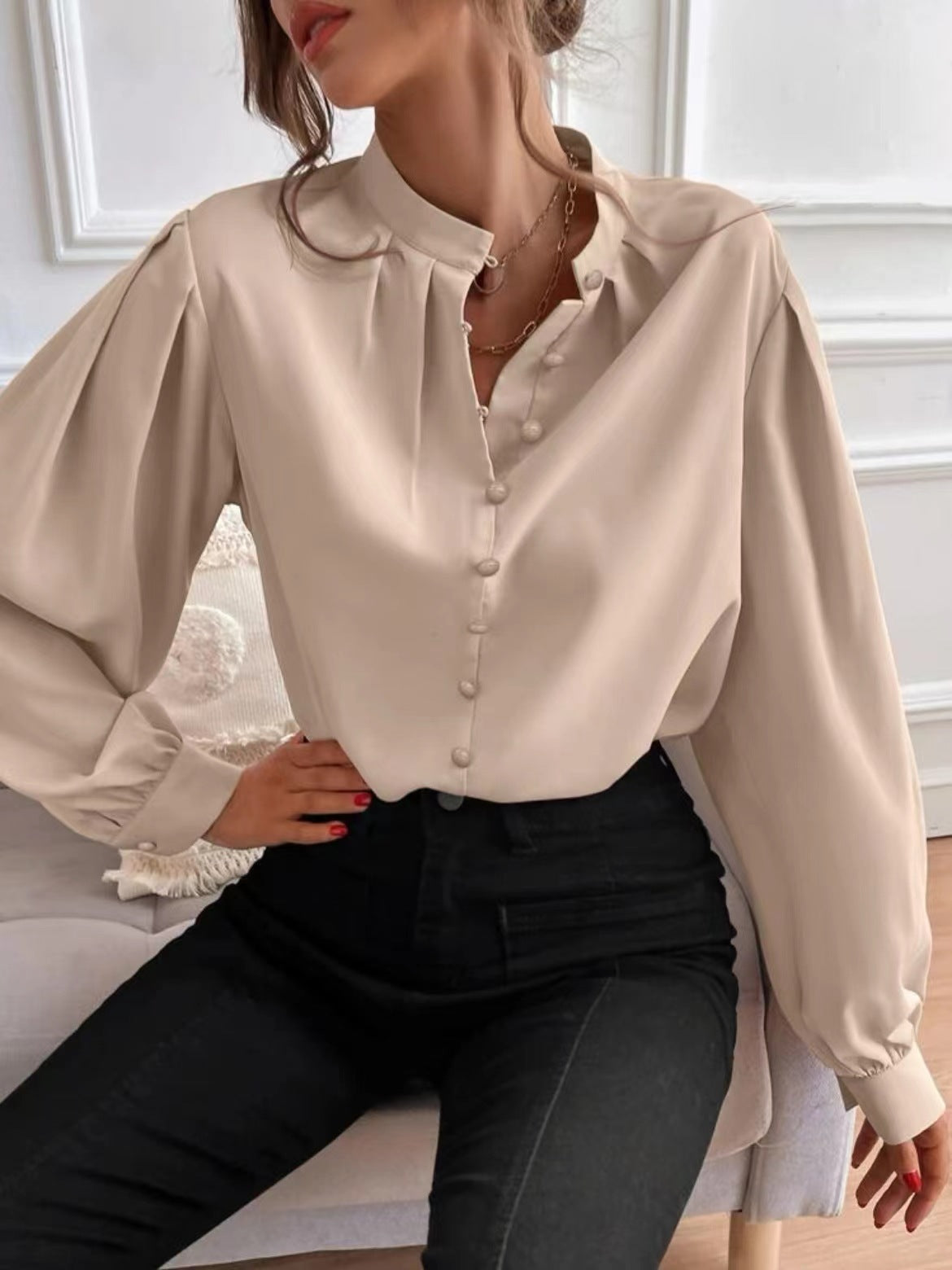 👚 Elegancki top z luźną bluzką z klapami